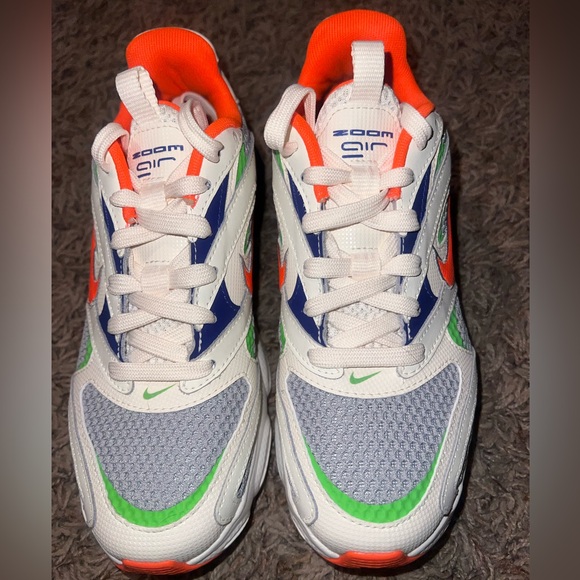 Woman’s Nike Zoom Air Fire size 6 - Picture 2 of 4